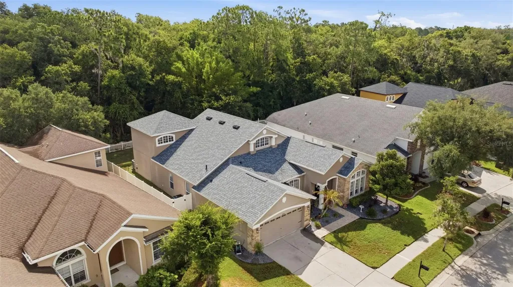 6846 Pine Springs Wesley Chapel FL 33545