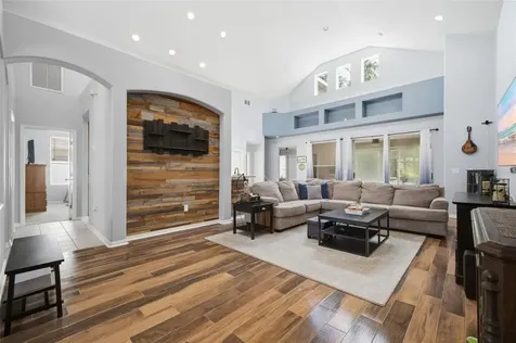 6846 Pine Springs Wesley Chapel FL 33545