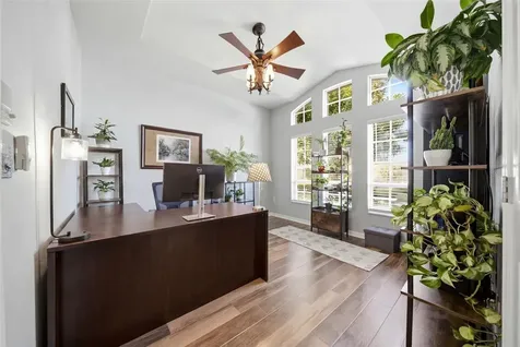 6846 Pine Springs Wesley Chapel FL 33545