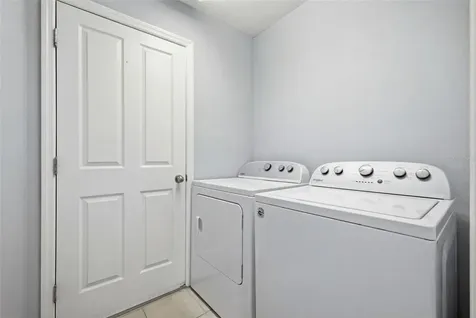 6846 Pine Springs Wesley Chapel FL 33545