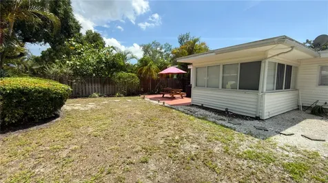 2475 W Paulstan Court Sarasota FL 34237