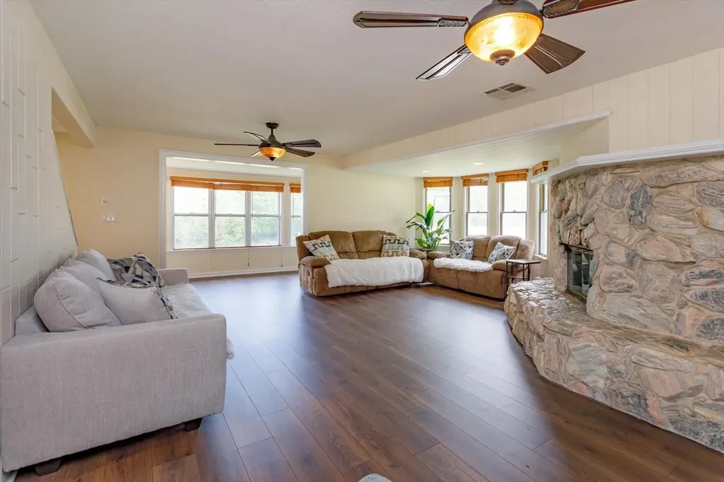 36408 E Eldorado Lake Drive Eustis FL 32736