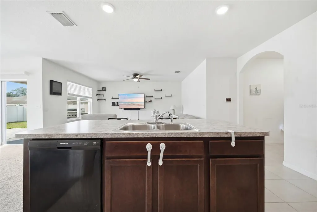 36250 Jenny Lynne Circle Zephyrhills FL 33541
