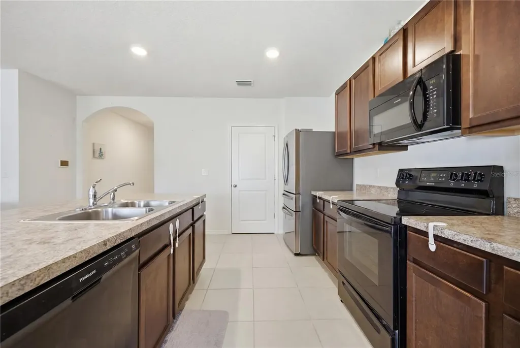 36250 Jenny Lynne Drive Zephyrhills FL 33541