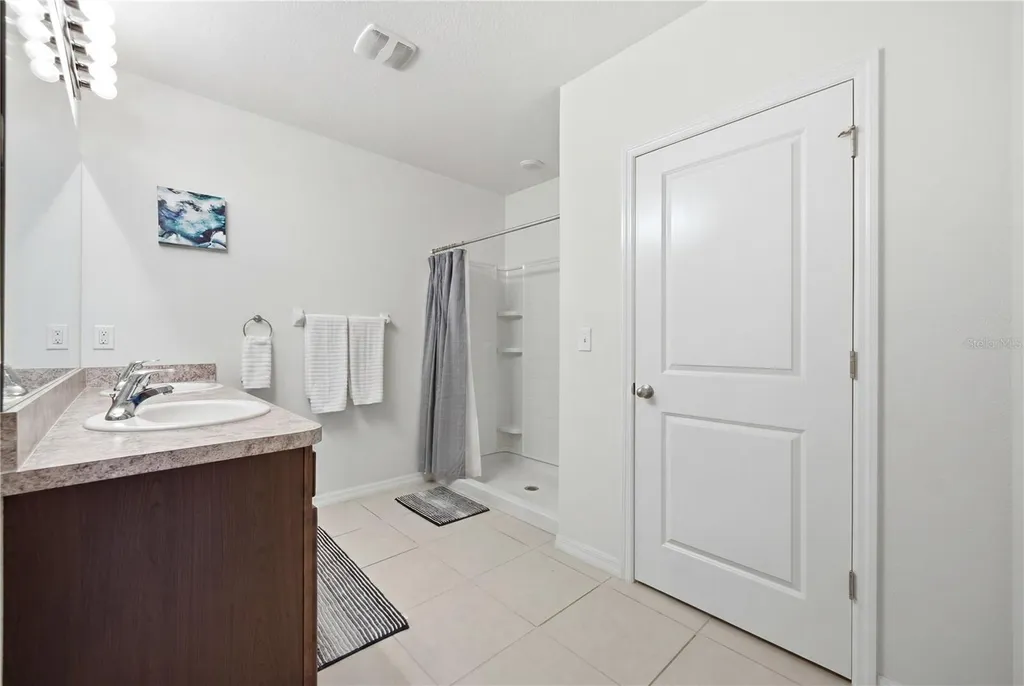 36250 Jenny Lynne Circle Zephyrhills FL 33541