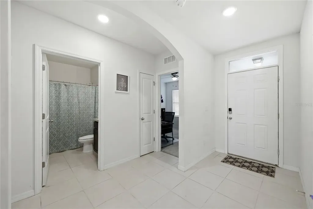 36250 Jenny Lynne Circle Zephyrhills FL 33541