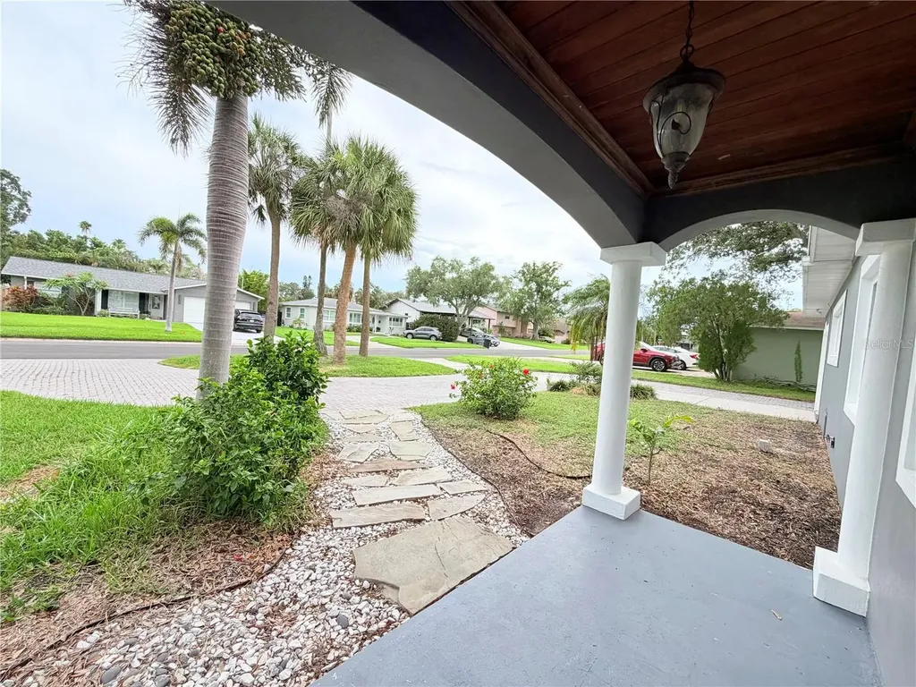 1843 Oklahoma Avenue NE St Petersburg FL 33703