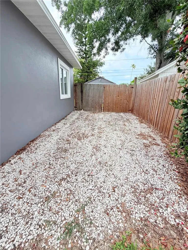 1843 Oklahoma Avenue NE St Petersburg FL 33703