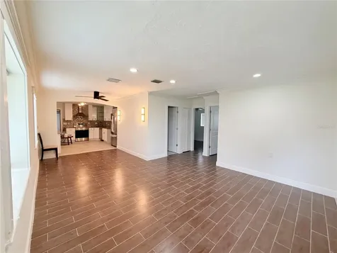 1843 Oklahoma Avenue NE St Petersburg FL 33703