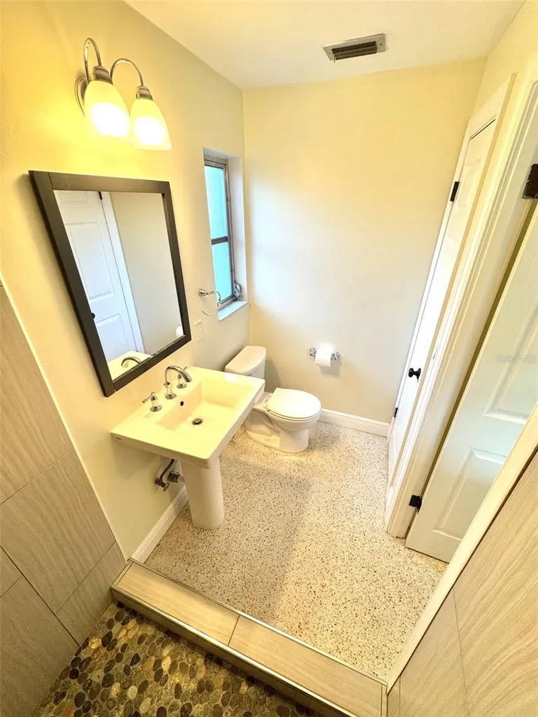 1878 Murray Avenue Clearwater FL 33755
