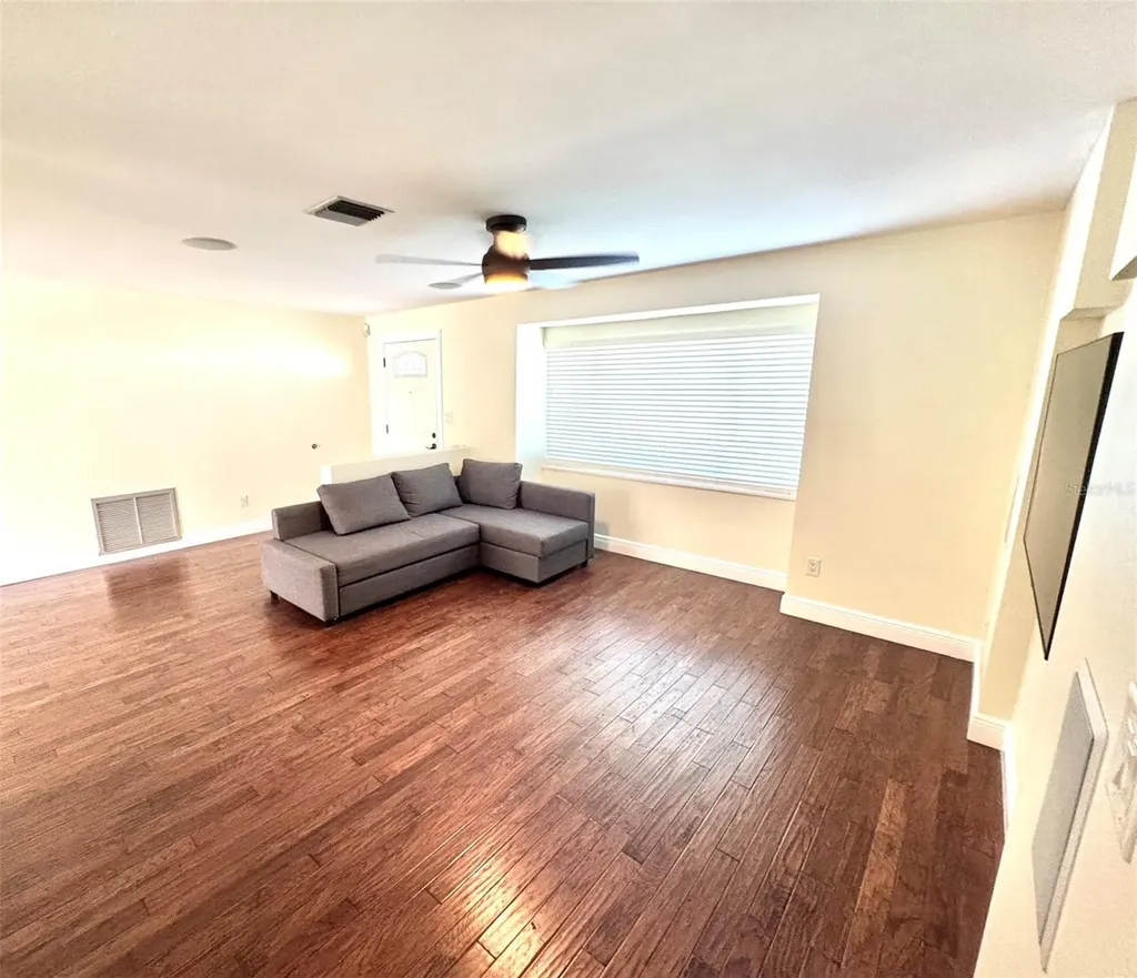 1878 Murray Avenue Clearwater FL 33755