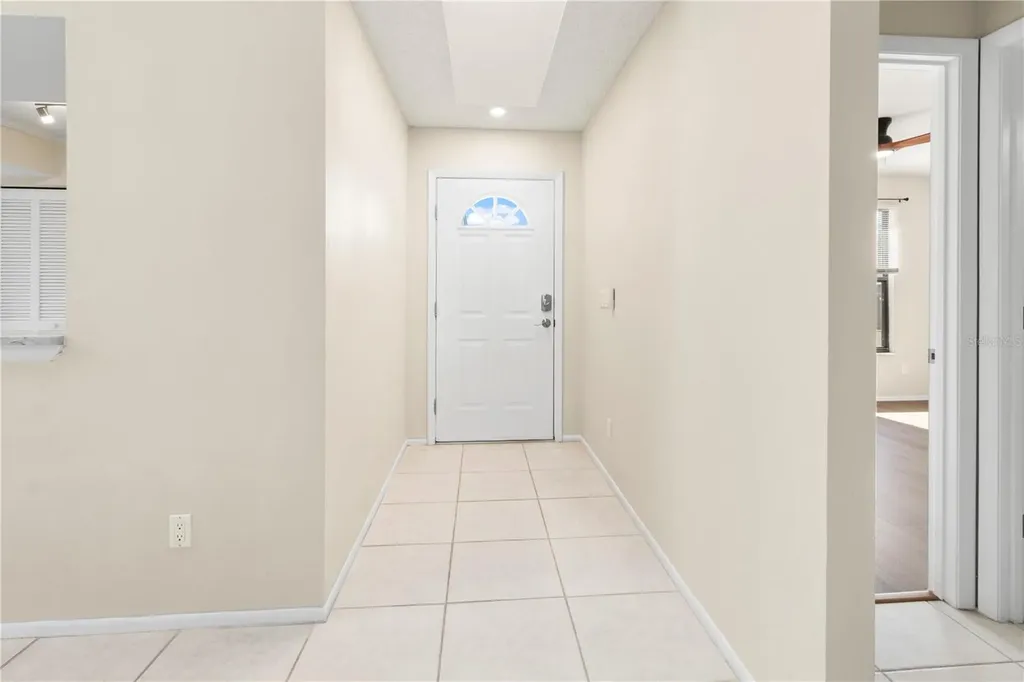 8232 Country Oaks Court Sarasota FL 34243