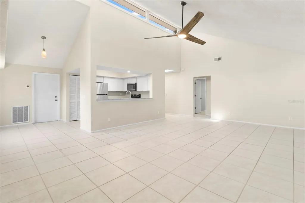 8232 Country Oaks Court Sarasota FL 34243