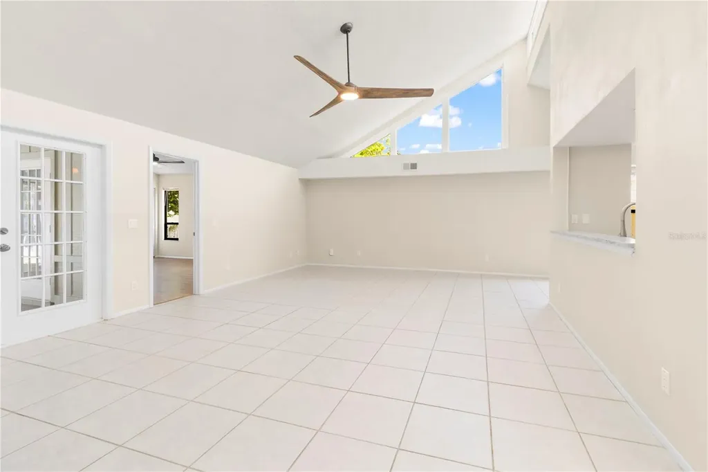 8232 Country Oaks Court Sarasota FL 34243