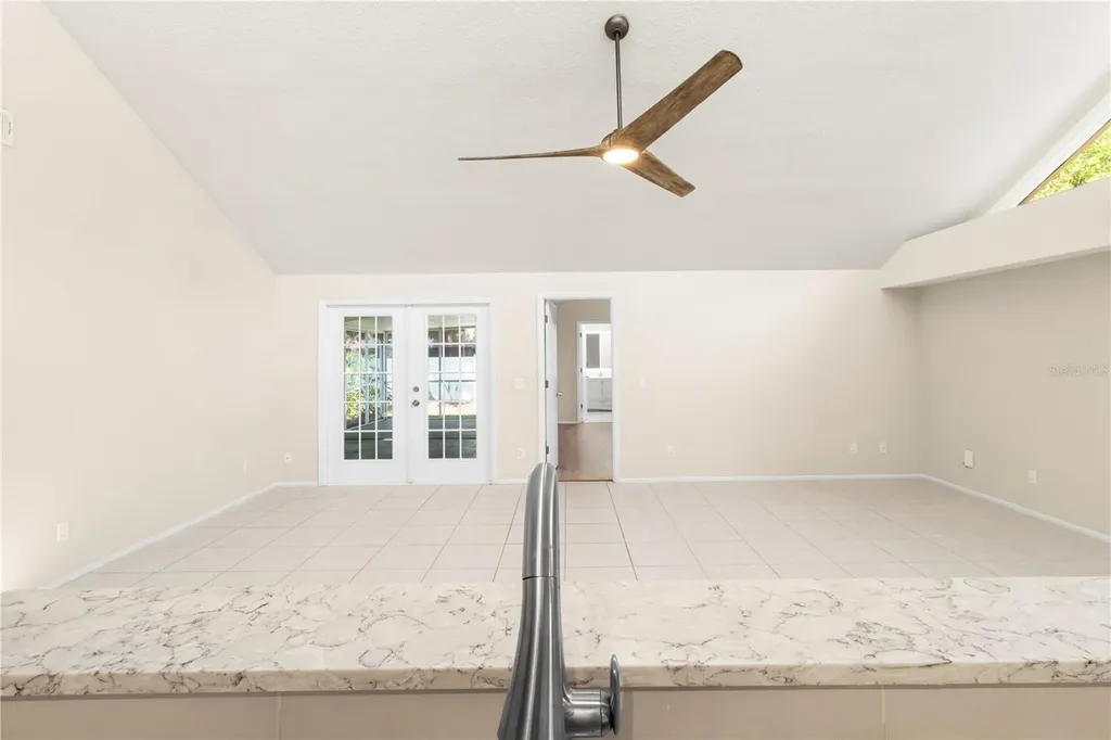 8232 Country Oaks Court Sarasota FL 34243