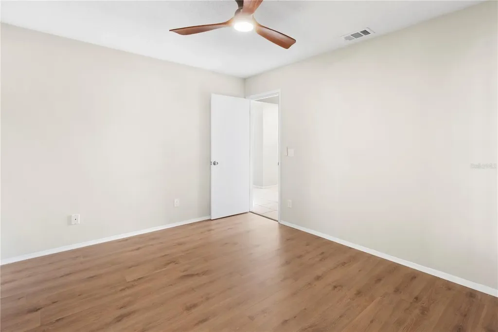 8232 Country Oaks Court Sarasota FL 34243