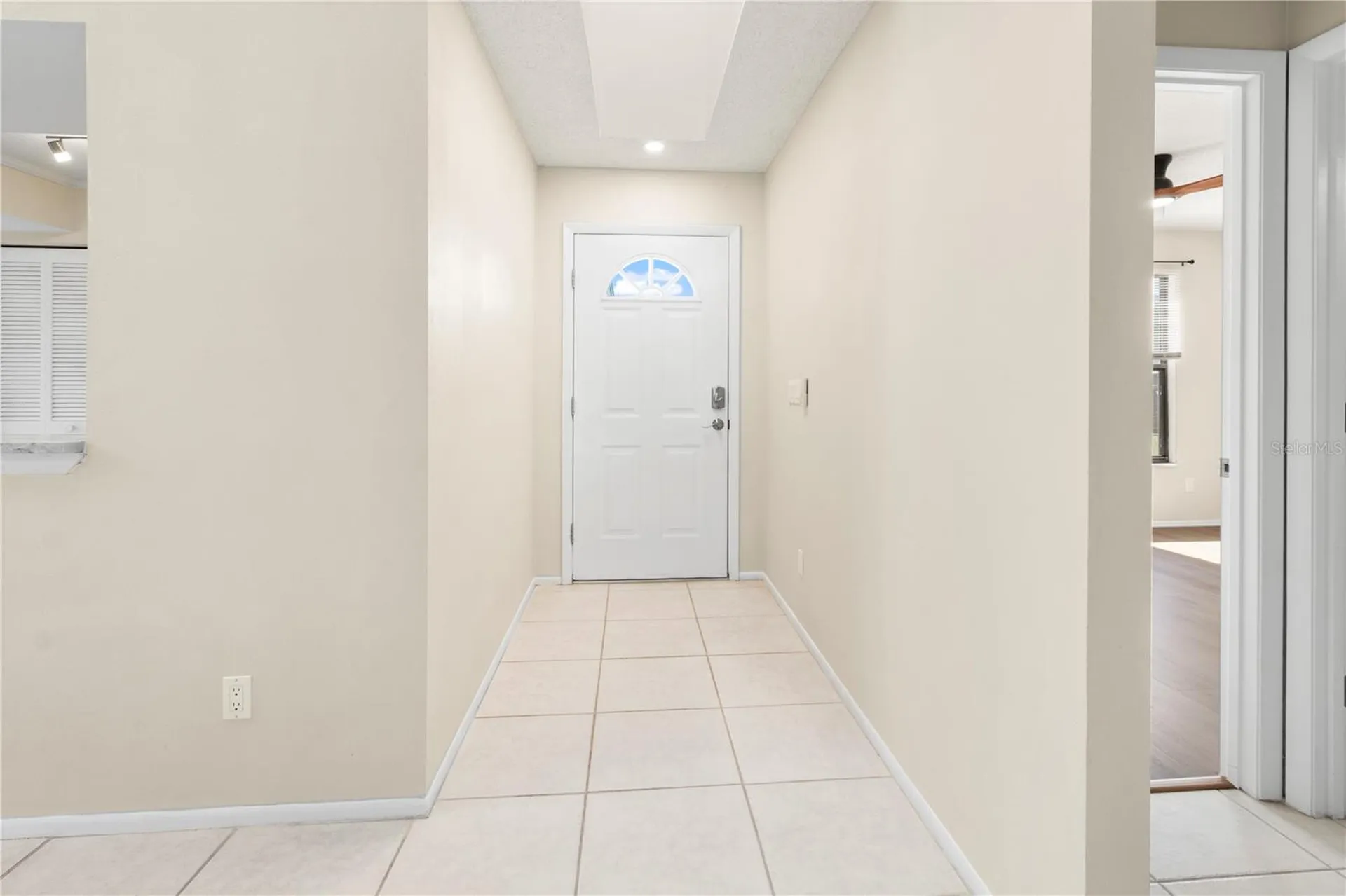 8232 Country Oaks Court Sarasota FL 34243