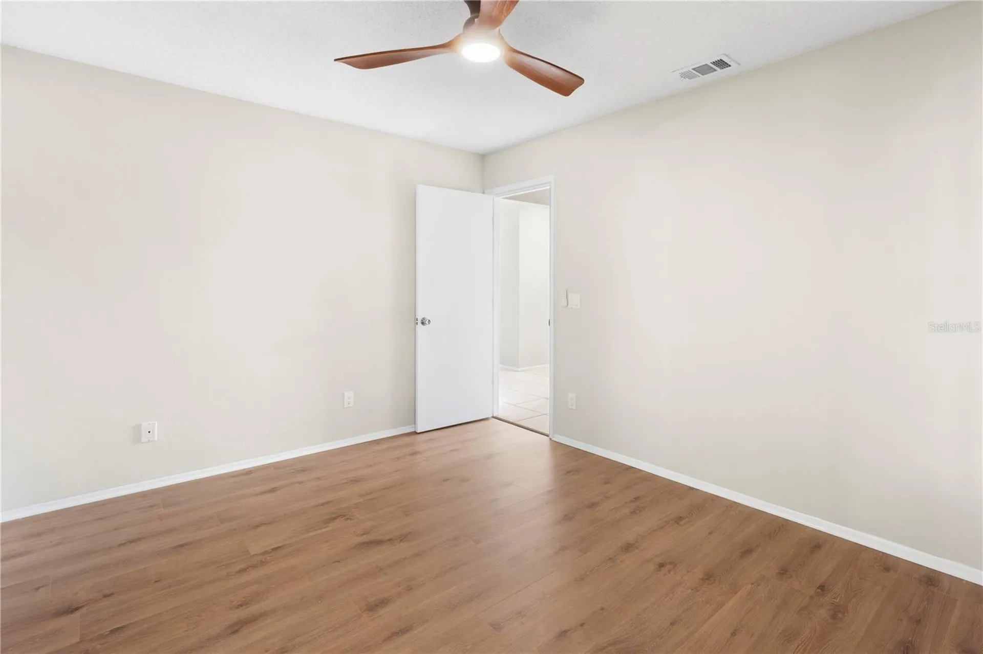8232 Country Oaks Court Sarasota FL 34243