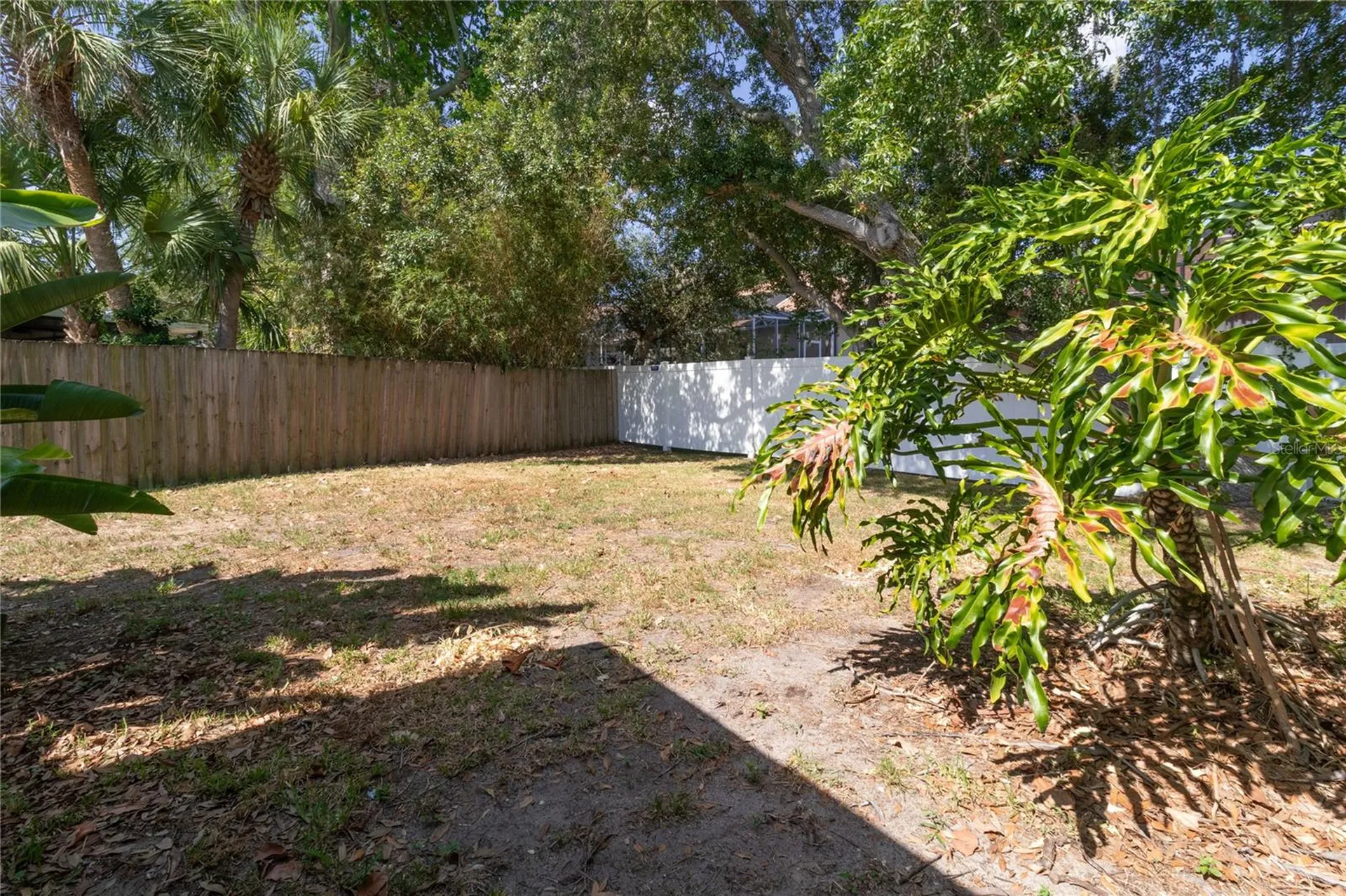 8232 Country Oaks Court Sarasota FL 34243