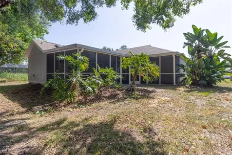 8232 Country Oaks Court Sarasota FL 34243