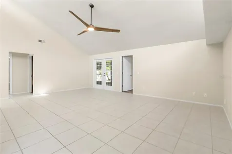 8232 Country Oaks Court Sarasota FL 34243