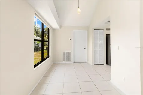 8232 Country Oaks Court Sarasota FL 34243