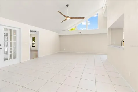 8232 Country Oaks Court Sarasota FL 34243