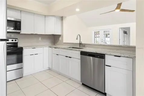 8232 Country Oaks Court Sarasota FL 34243