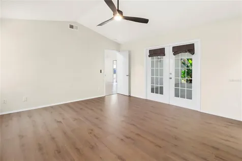 8232 Country Oaks Court Sarasota FL 34243