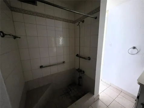Cond. Park Lane Santurce San Juan PR 00918