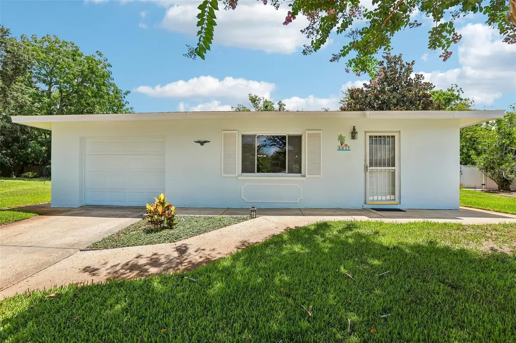 4411 55th Way N Kenneth City FL 33709