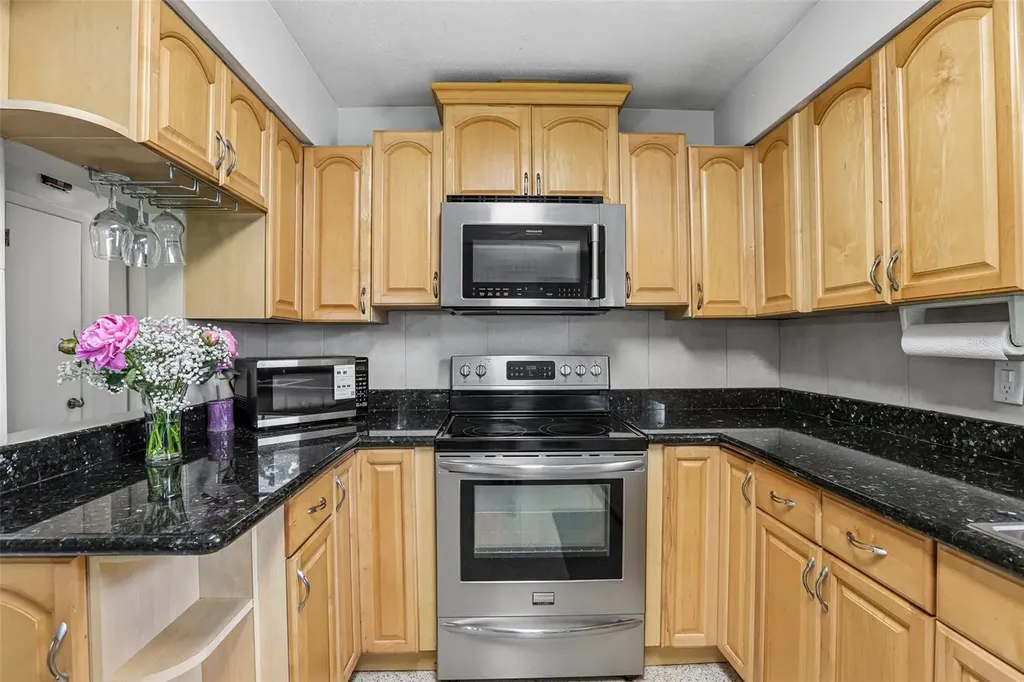 4411 55th Way N Kenneth City FL 33709