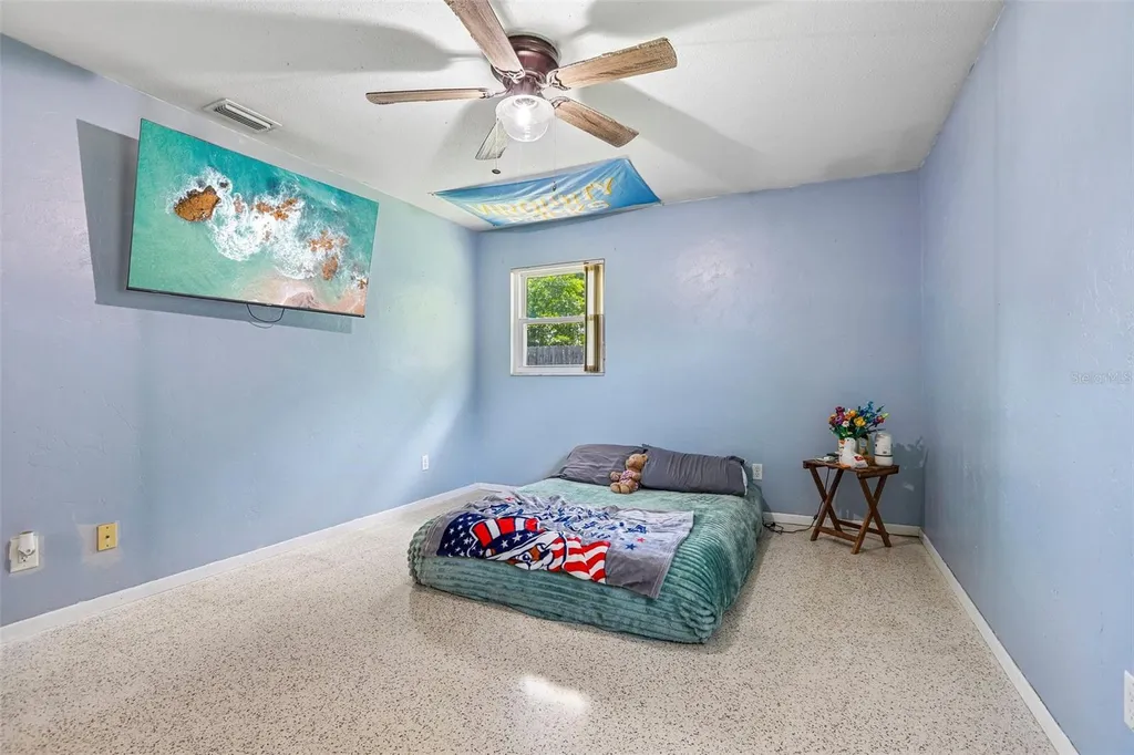 4411 55th Way N Kenneth City FL 33709