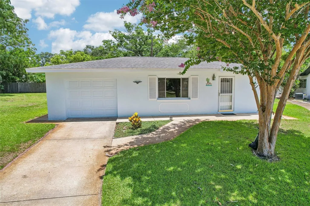 4411 55th Way N Kenneth City FL 33709