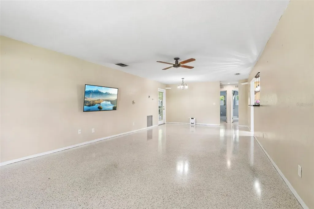 4411 55th Way N Kenneth City FL 33709