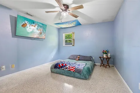 4411 55th Way N Kenneth City FL 33709