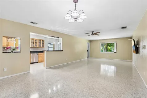 4411 55th Way N Kenneth City FL 33709