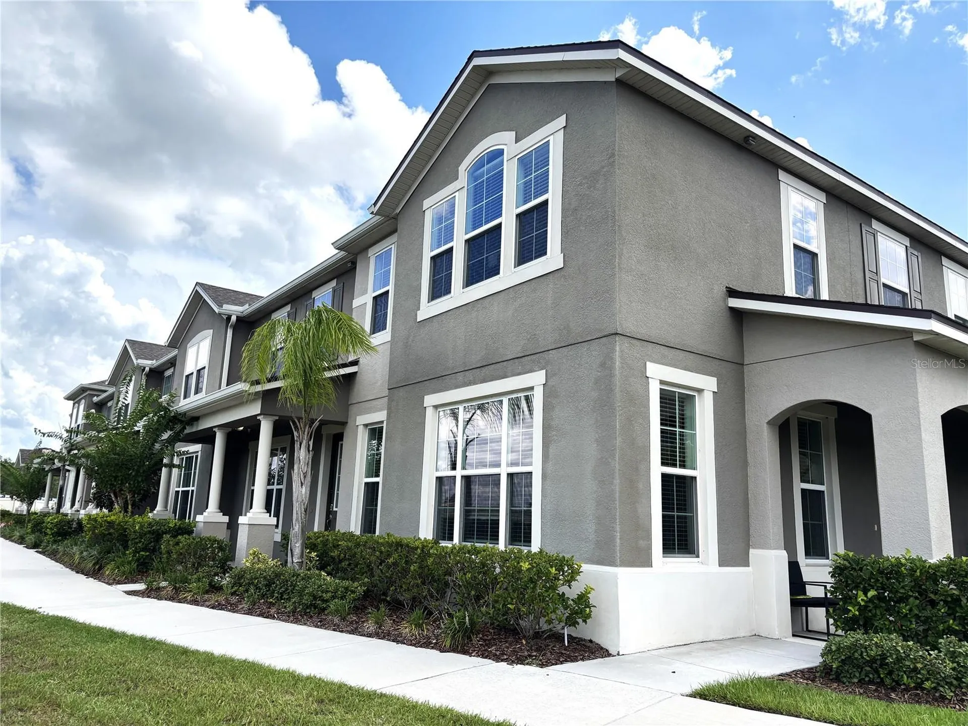10009 Eagle Rock Alley Orlando FL 32832