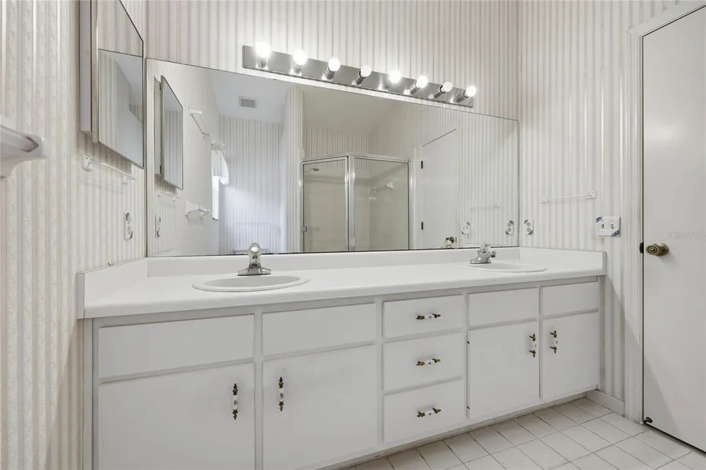 6438 NW 37th Terrace Gainesville FL 32653