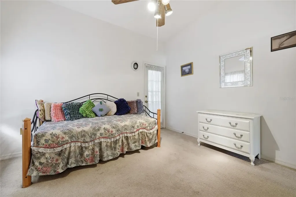 6438 NW 37th Terrace Gainesville FL 32653