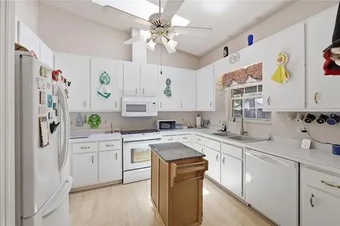 6438 NW 37th Terrace Gainesville FL 32653