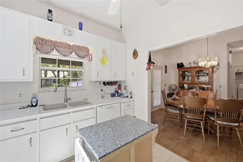6438 NW 37th Terrace Gainesville FL 32653