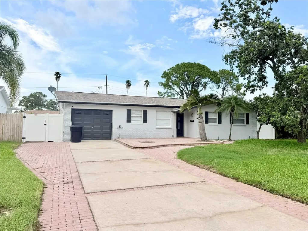 1827 Oklahoma Avenue NE St Petersburg FL 33703