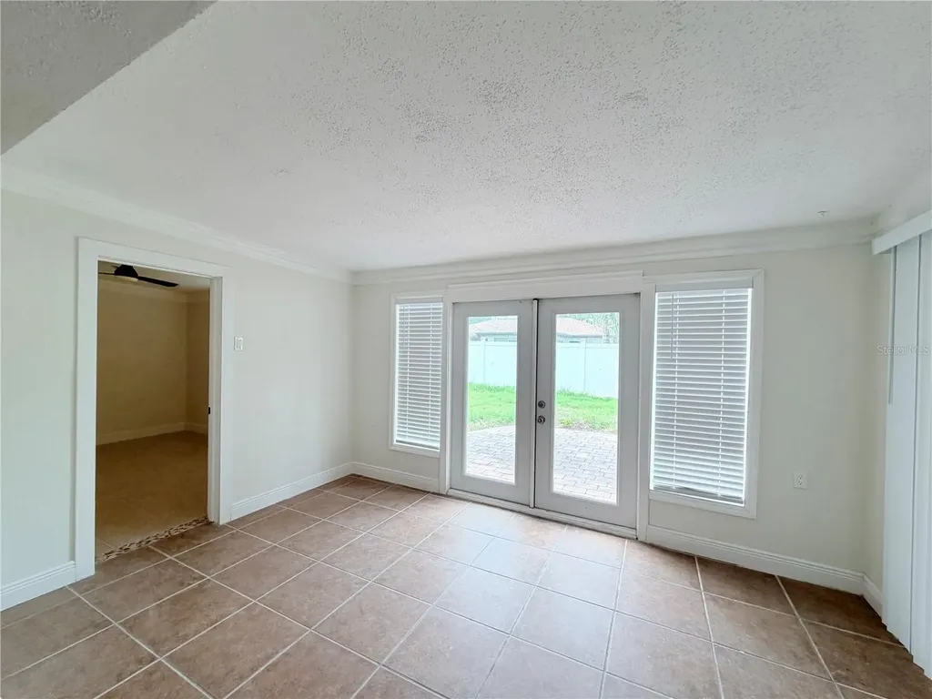 1827 Oklahoma Avenue NE St Petersburg FL 33703