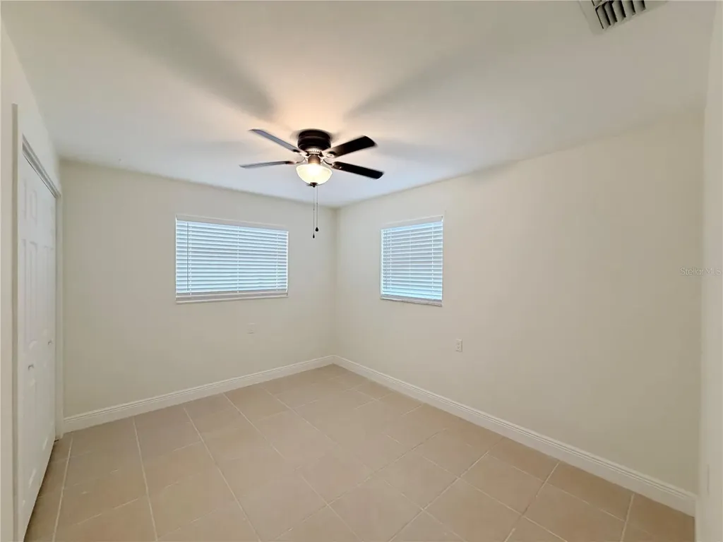 1827 Oklahoma Avenue NE St Petersburg FL 33703