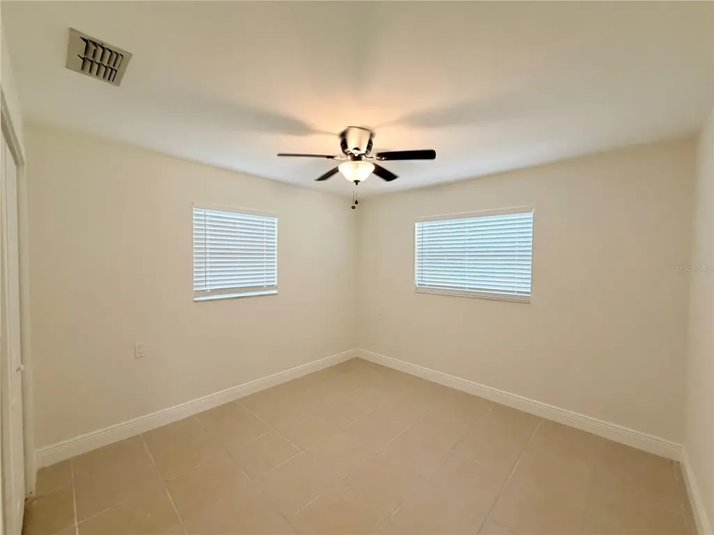 1827 Oklahoma Avenue NE St Petersburg FL 33703