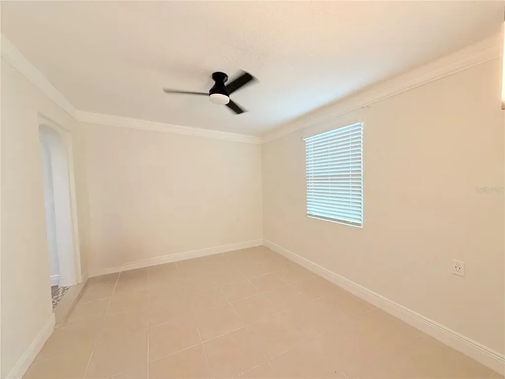 1827 Oklahoma Avenue NE St Petersburg FL 33703