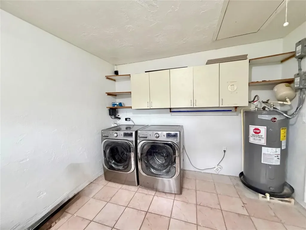 1827 Oklahoma Avenue NE St Petersburg FL 33703
