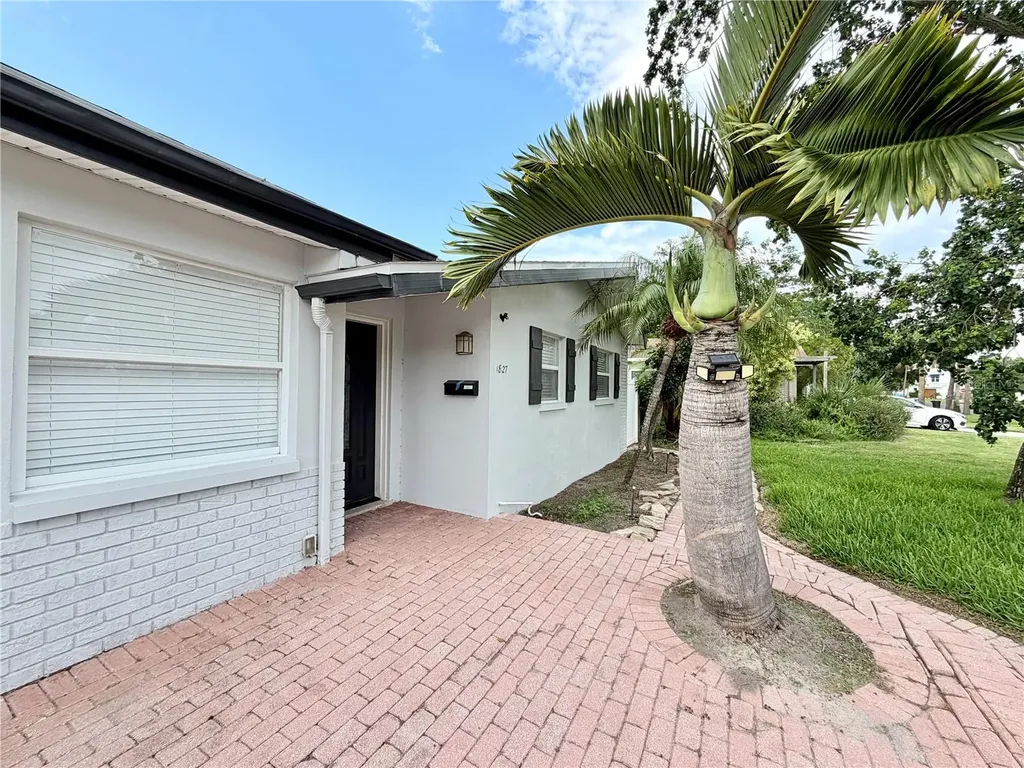 1827 Oklahoma Avenue NE St Petersburg FL 33703