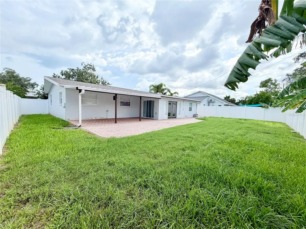 1827 Oklahoma Avenue NE St Petersburg FL 33703